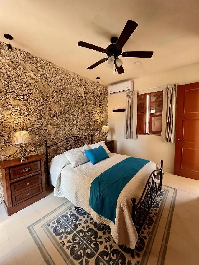 Hotel & Hostal Boutique Casa Garza Merida